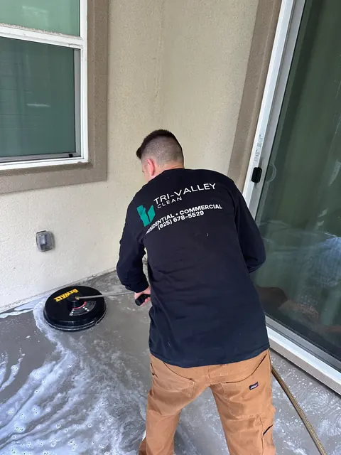 Patio pressure washing with a surface cleaner