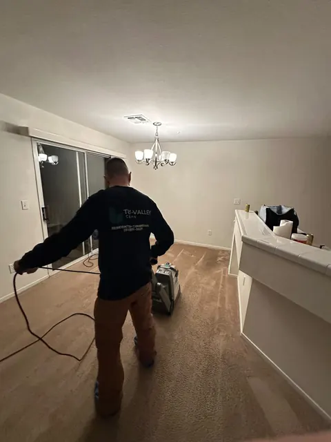 Carpet cleaning a living room