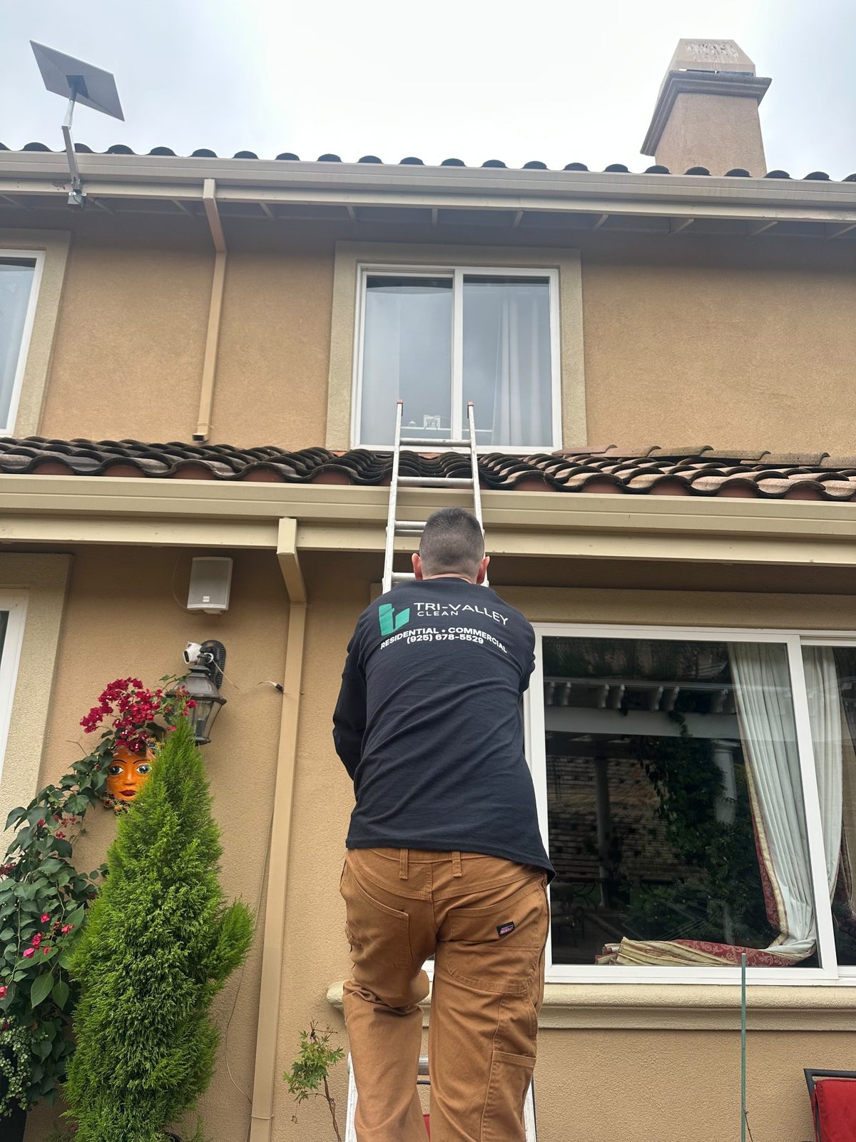 Roof Cleaning by Tri-Valley Clean